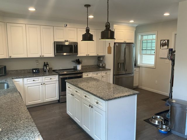 406 Michael Sears, Belchertown, MA 01007
