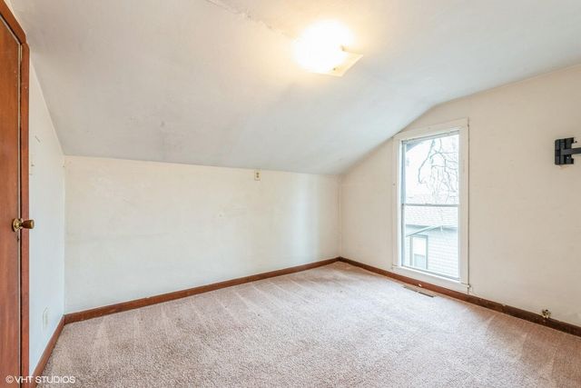 106 Elm Street, Valparaiso, IN 46383