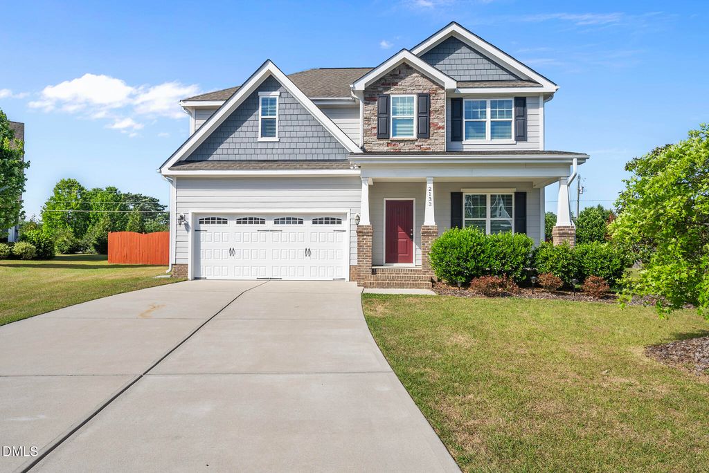 2133 Mills Crest Street, Fuquay Varina, NC 27526