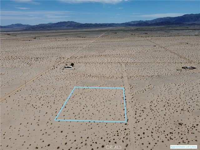 11 Cadiz Avenue, 29 Palms, CA 92277