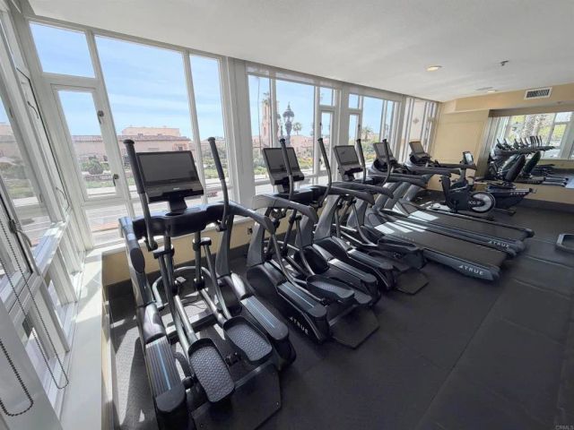 700 W Harbor Drive 1606, San Diego, CA 92101