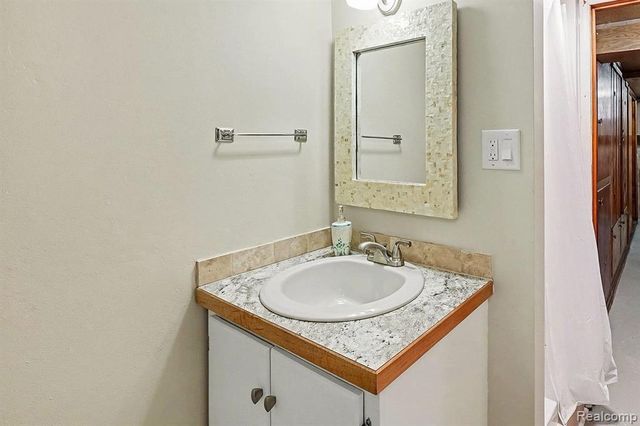 163 Chippewa Avenue, Royal Oak, MI 48073