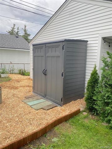 163 Chippewa Avenue, Royal Oak, MI 48073