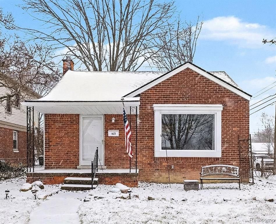 163 Chippewa Avenue, Royal Oak, MI 48073