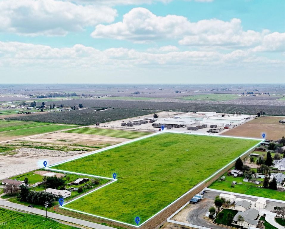 Image 8 of property listing at 3600 N Bryan Avenue, Fresno, CA 93723