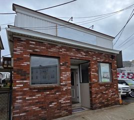 712 Eastern Avenue, Fall River, MA 02723