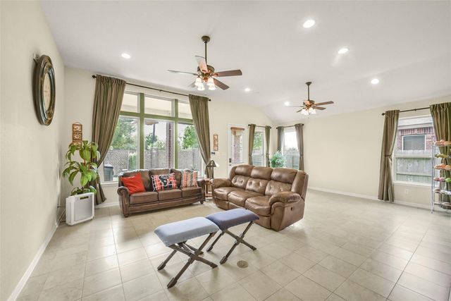 1011 Worth Creek Lane, Katy, TX 77494