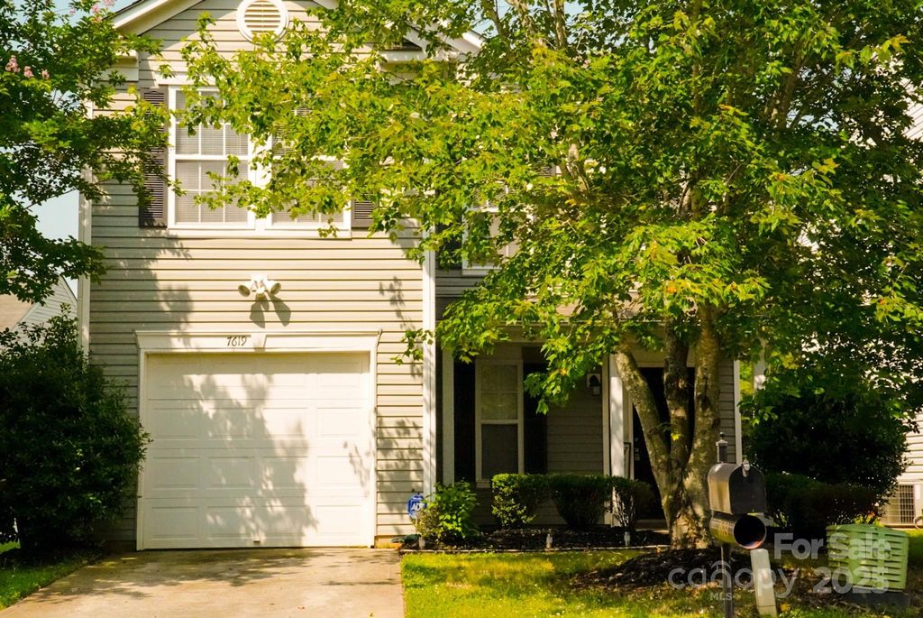 7619 Monarch Birch Lane, Charlotte, NC 28215