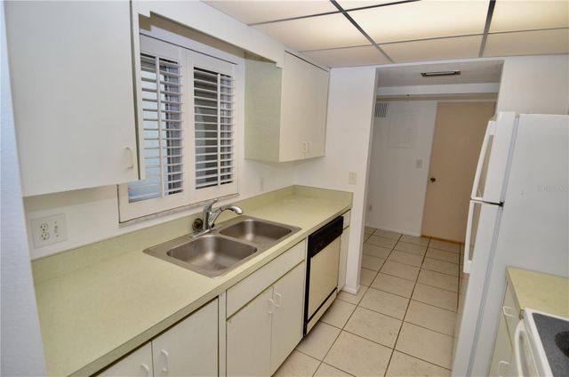 3560 HISPANIA PLACE 211, Sarasota, FL 34232