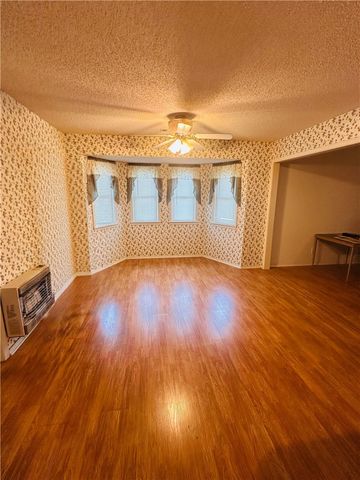 903 Acorn Street, Huntsville, AR 72740