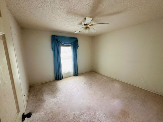 903 Acorn Street, Huntsville, AR 72740