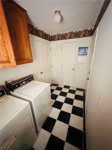 903 Acorn Street, Huntsville, AR 72740