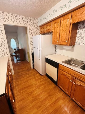 903 Acorn Street, Huntsville, AR 72740