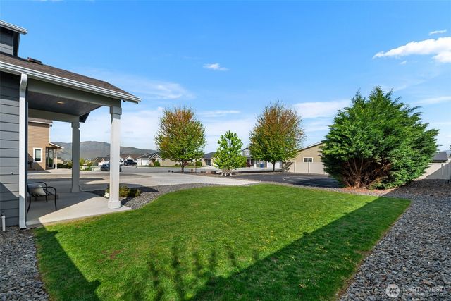 2250 SE Treat Street, East Wenatchee, WA 98802