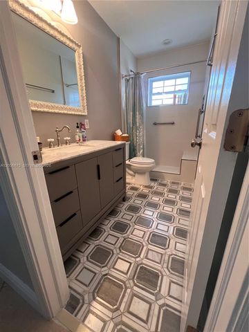 880 Azalea Court, Plantation, FL 33317