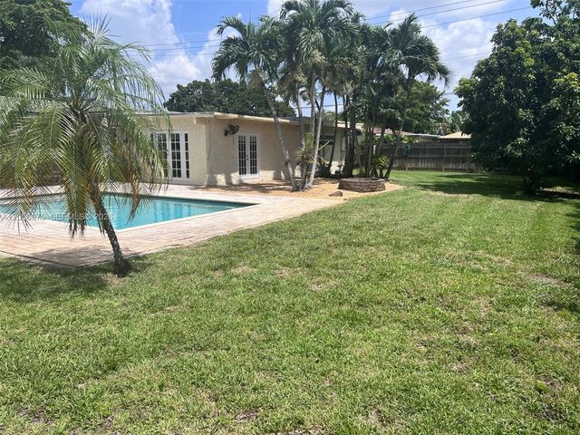 880 Azalea Court, Plantation, FL 33317