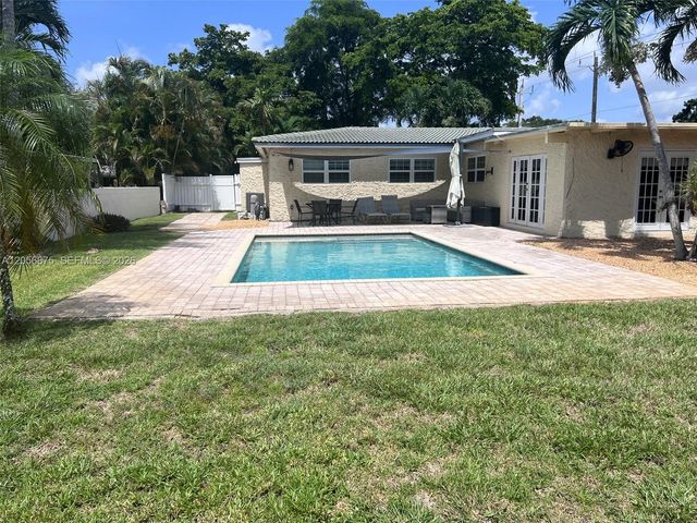 880 Azalea Court, Plantation, FL 33317