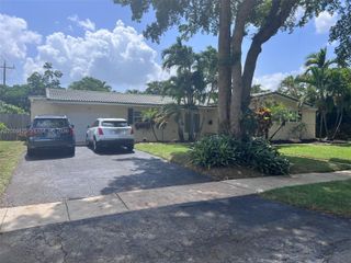 880 Azalea Court, Plantation, FL 33317