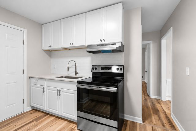 895 W Sharpe Ave, Nashville, TN 37206