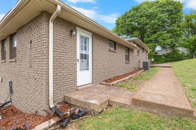 895 W Sharpe Ave, Nashville, TN 37206