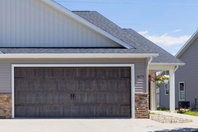 1633 Clover Creek Lane, Goshen, IN 46526