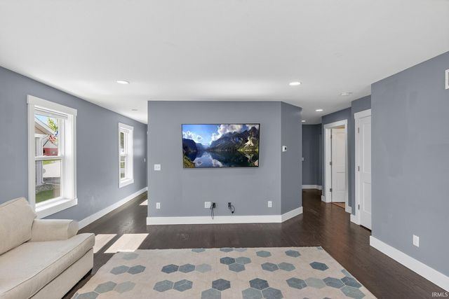 1633 Clover Creek Lane, Goshen, IN 46526