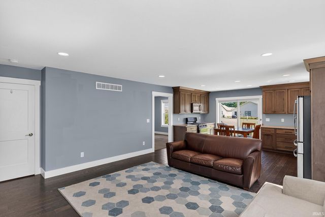 1633 Clover Creek Lane, Goshen, IN 46526