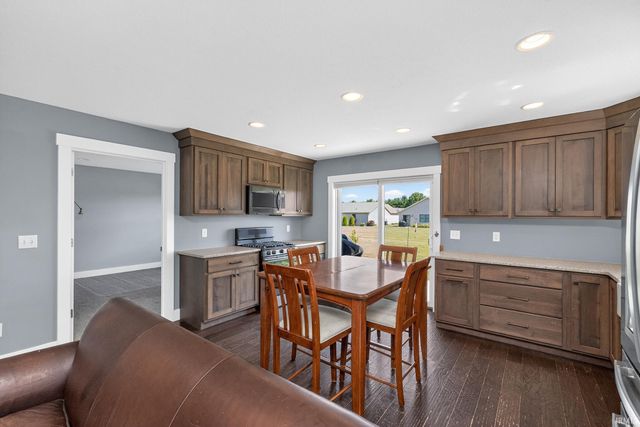 1633 Clover Creek Lane, Goshen, IN 46526