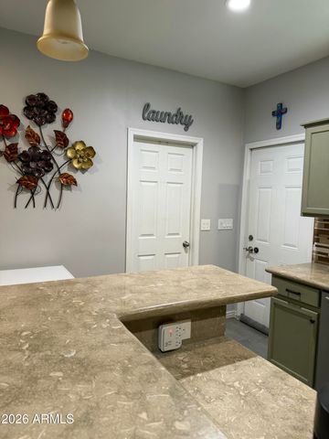 104 W PUEBLO Avenue, Phoenix, AZ 85041