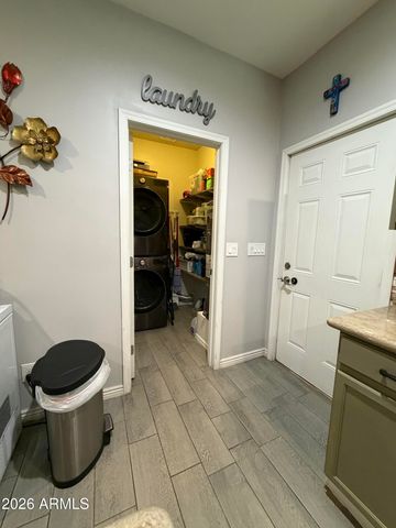 104 W PUEBLO Avenue, Phoenix, AZ 85041