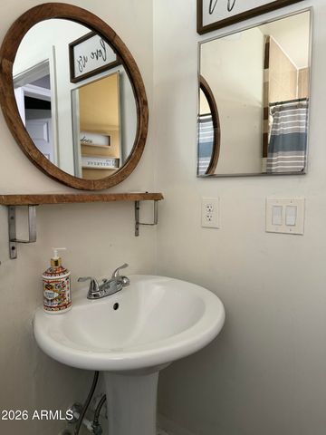 104 W PUEBLO Avenue, Phoenix, AZ 85041