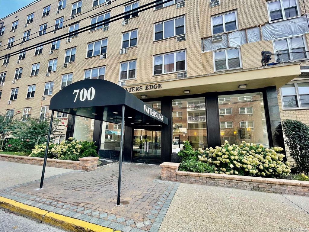 700 Shore Road 2U, Long Beach, NY 11561