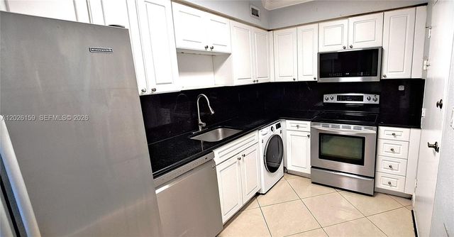 2501 S OCEAN DR PH23, Hollywood, FL 33019