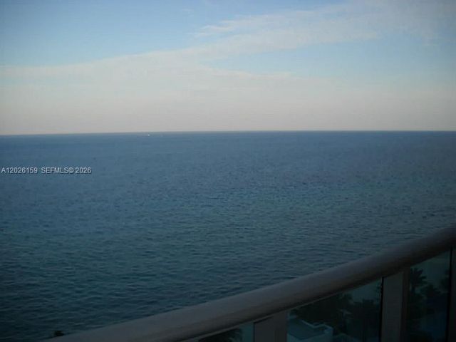2501 S OCEAN DR PH23, Hollywood, FL 33019