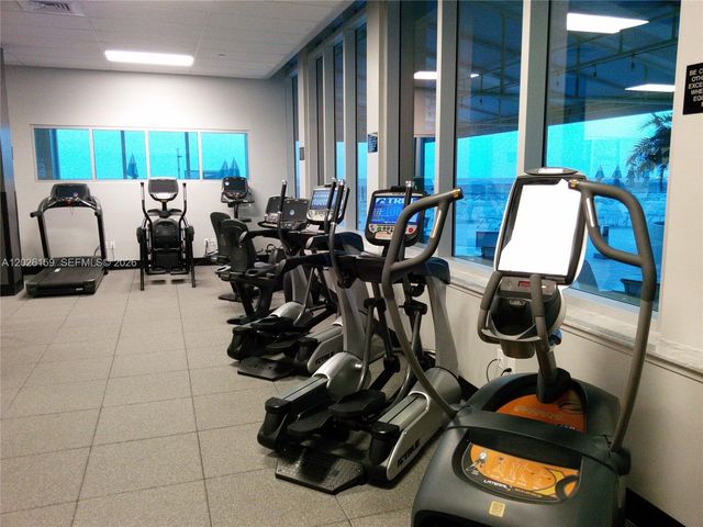 2501 S OCEAN DR PH23, Hollywood, FL 33019
