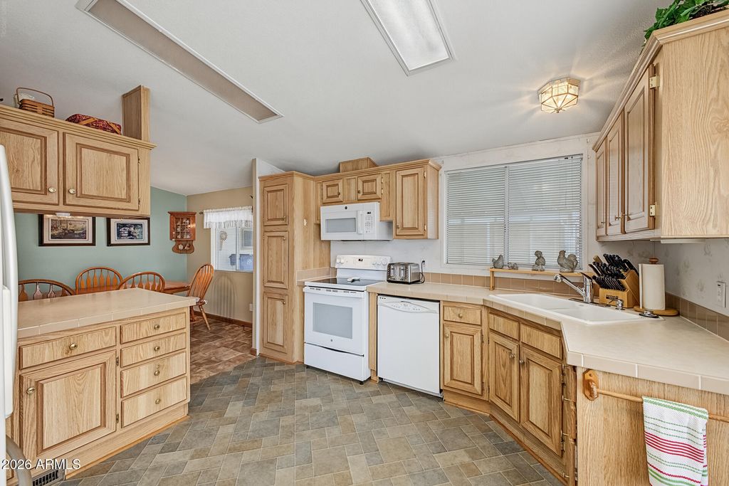 2400 E BASELINE Avenue 171, Apache Junction, AZ 85119 — photo 4