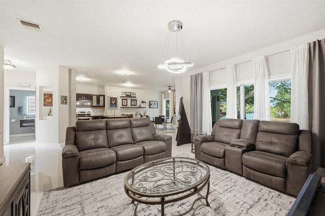 5673 NW 117th Avenue, Coral Springs, FL 33076