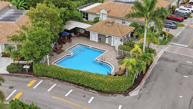 5673 NW 117th Avenue, Coral Springs, FL 33076