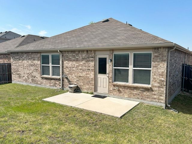 3104 Manuel Creek Drive, Little Elm, TX 75068