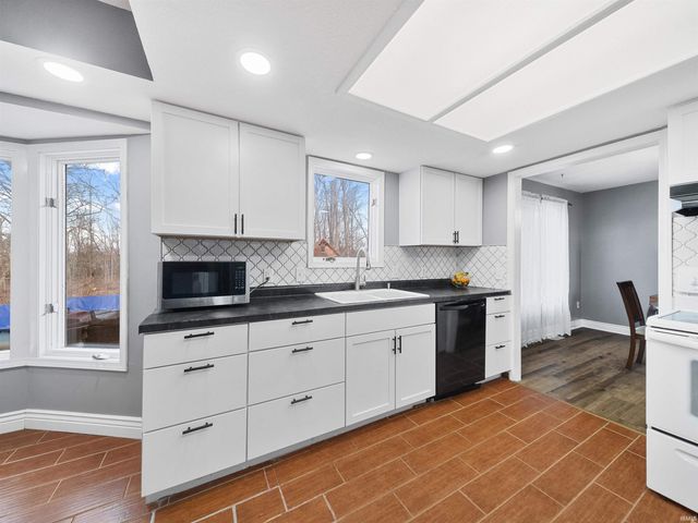 6229 Bellingham Lane, Fort Wayne, IN 46835