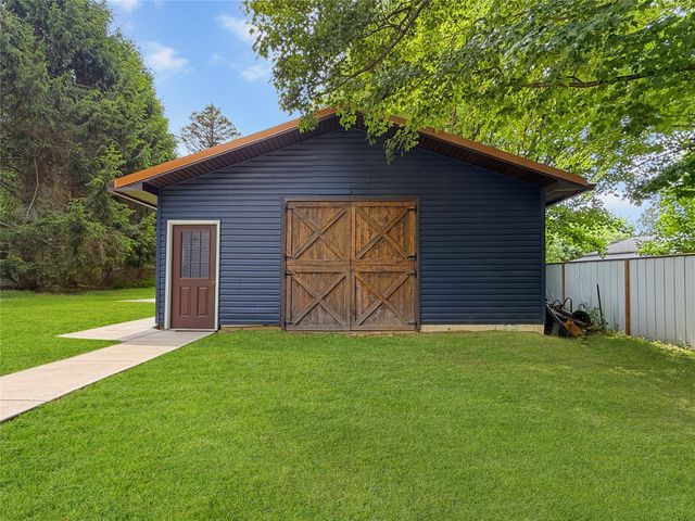8517 MEADVILLE Road, Girard, PA 16417