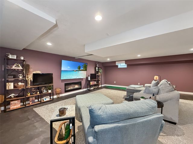 8517 MEADVILLE Road, Girard, PA 16417