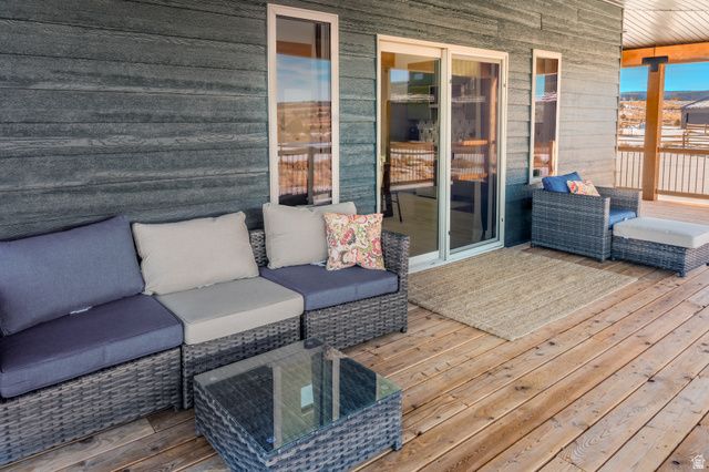 152 W BRYCE GATE CIR, Hatch, UT 84735