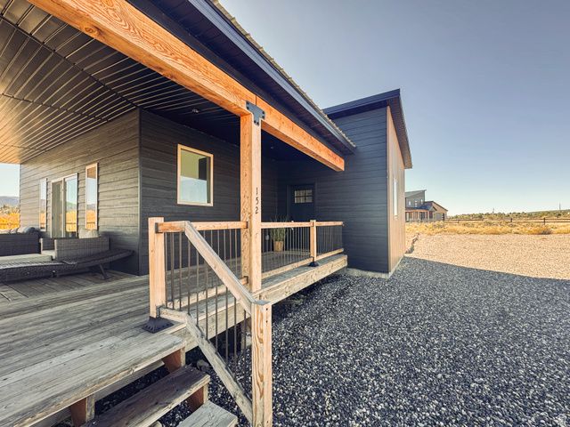 152 W BRYCE GATE CIR, Hatch, UT 84735