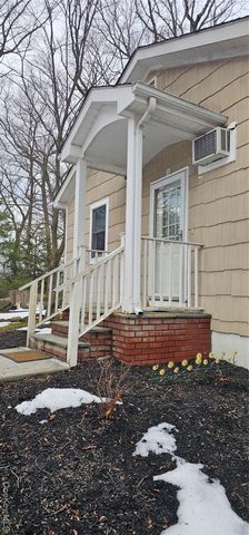 109 Vista Terrace S B, Mahopac, NY 10541