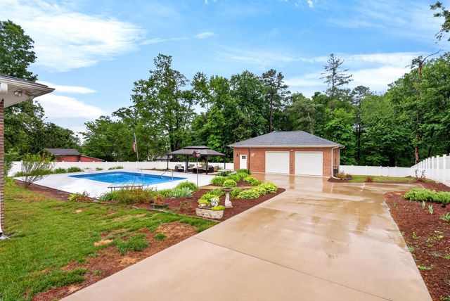 105 Skyuka Circle Road, Landrum, SC 29356