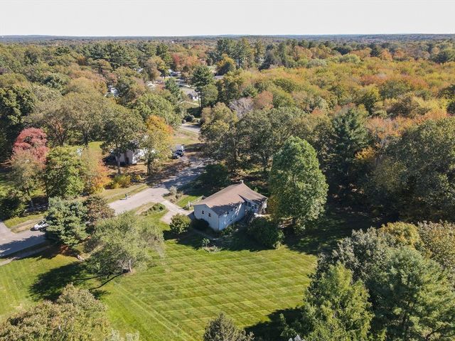 22 Greenview Drive, Holliston, MA 01746