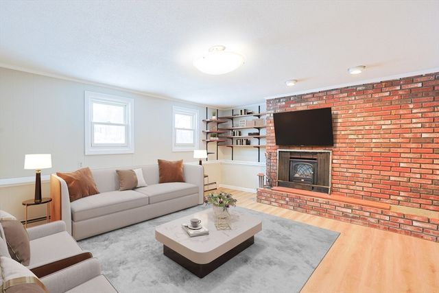 22 Greenview Drive, Holliston, MA 01746