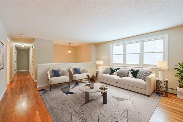 22 Greenview Drive, Holliston, MA 01746