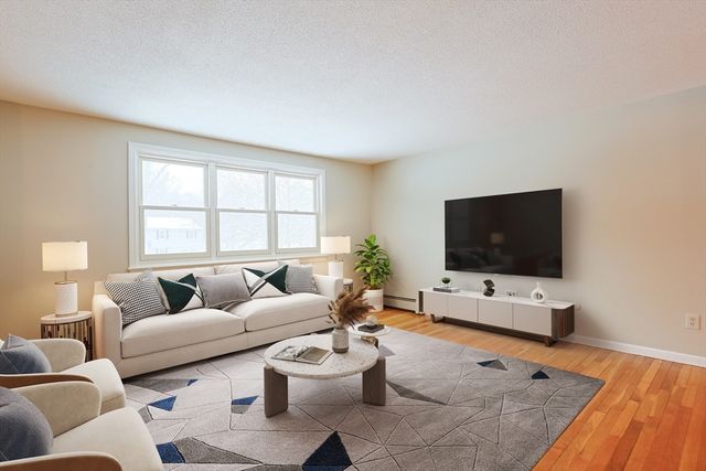 22 Greenview Drive, Holliston, MA 01746